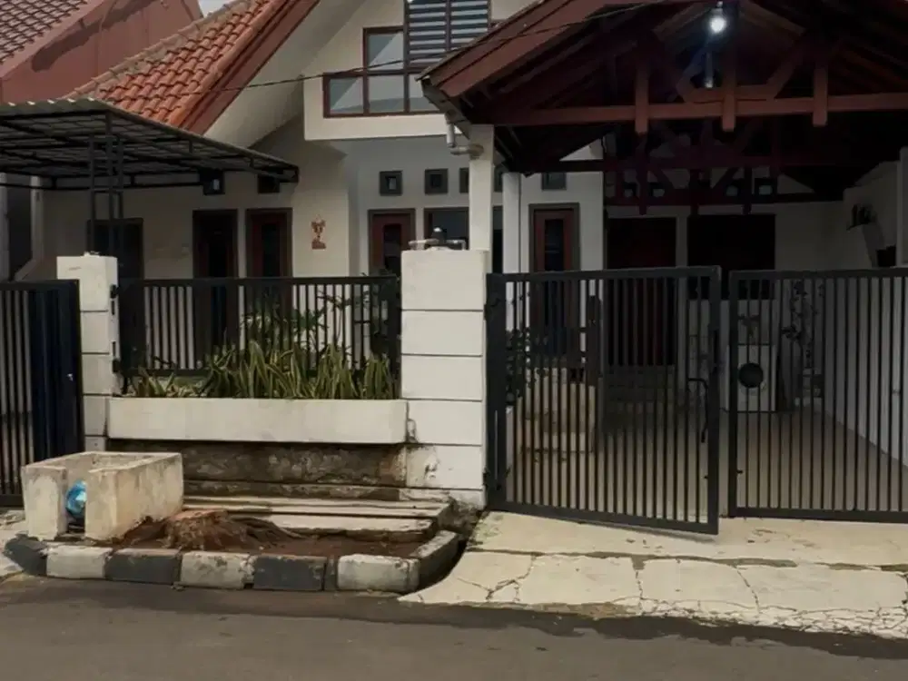 DI SEWAKAN RUMAH LUAS 4 KAMAR BARU TIDUR RENOV DI BUKIT NOVO DEPOK