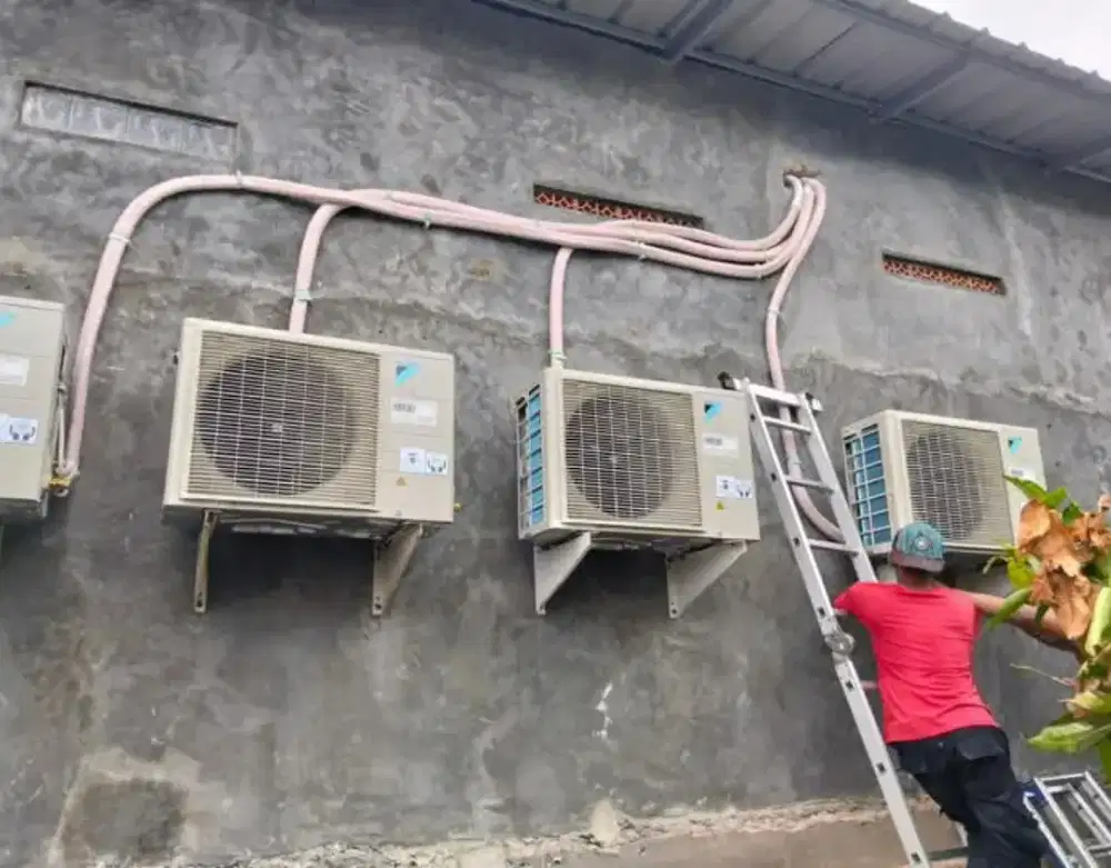 Terima service AC, cuci AC, isi freon AC, bongkar pasang AC dll