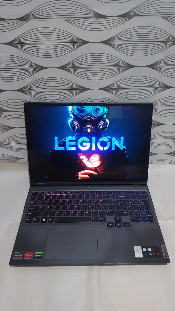 Legion 5 PRO Ryzen 7-5800H RTX 3070 8GB 
RAM 32GB 
SSD 1TB