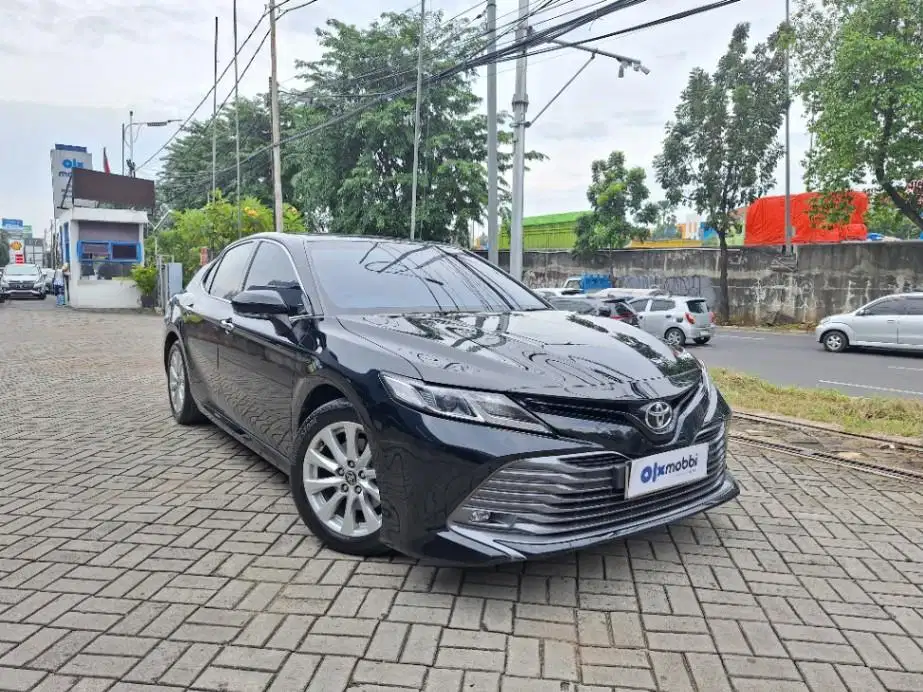 DP MURAH Toyota Camry 2.5 V Bensin-AT 2021 Hitam CFAFF