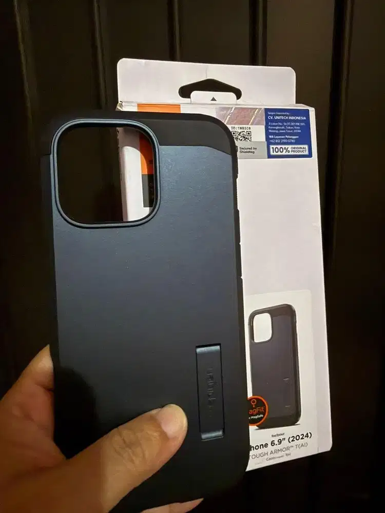 Spigen 16 pro max iphone