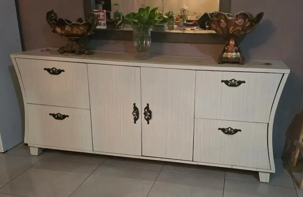 Garage Sale   Paket 4 Item Furniture