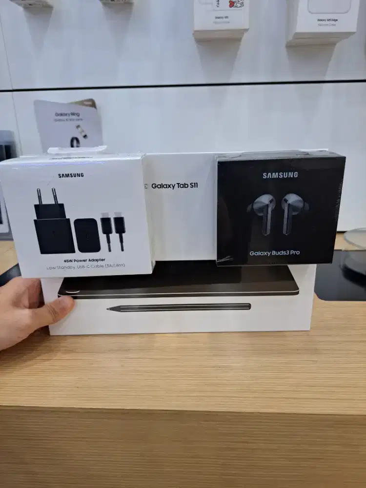 READY GALAXY TABLET S11 / WIFI ONLY MEMORI 256GB / GRATIS BUDS 3PRO