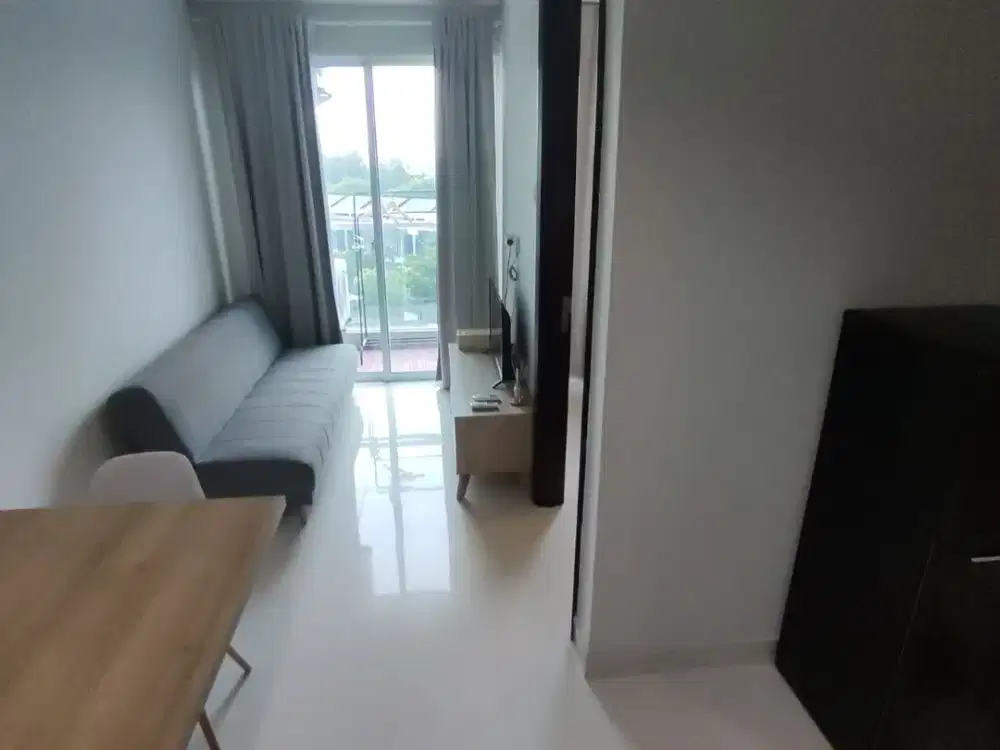 Disewakan Apartemen Puri Mansion Full Furnish 1 Kamar Tidur 37 m2 View Langsung Kolam Renang Cakep