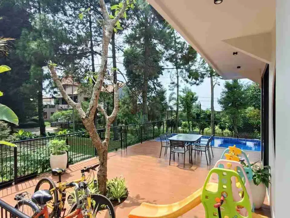 dijual villa rumah cantik dengan kolam renang furnish di sersan bajuri lembang bandung utara mewah