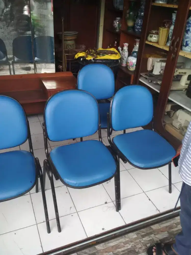 Jual cepat kursi kantor kond 90%