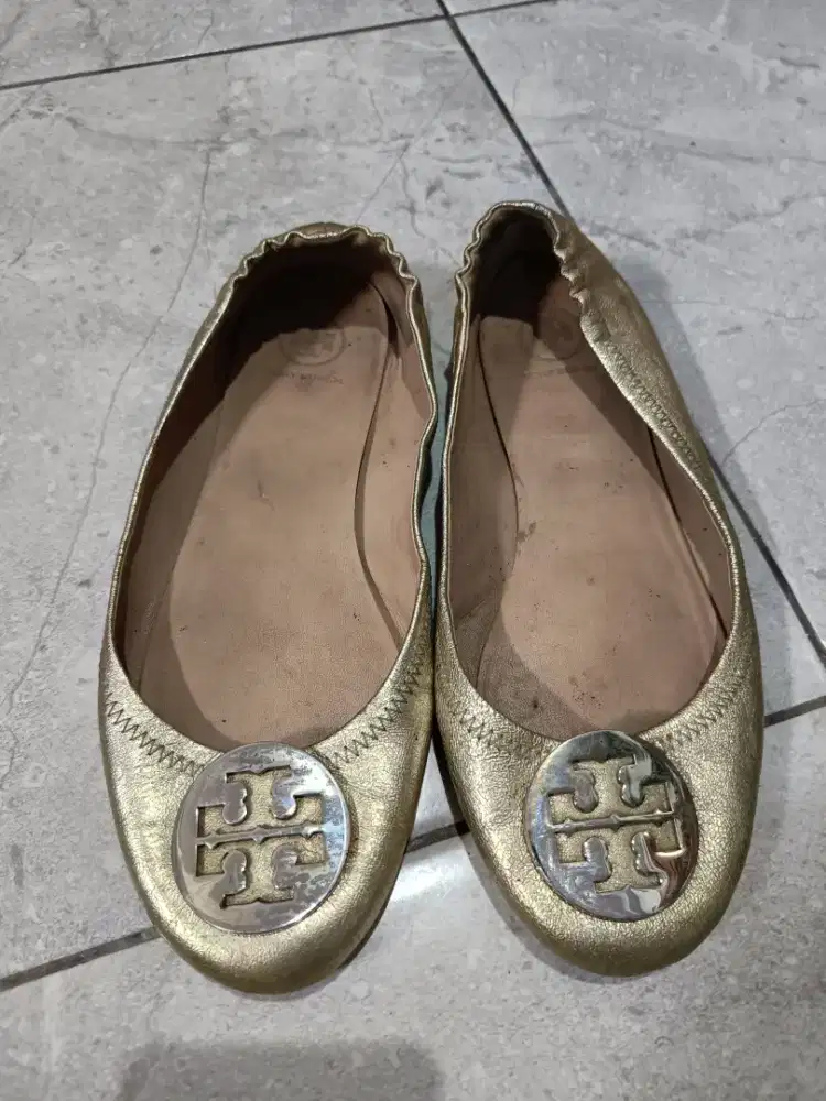 Sepatu Flat Shoes Tory Burch Silver Size Insole 25.5 .cm