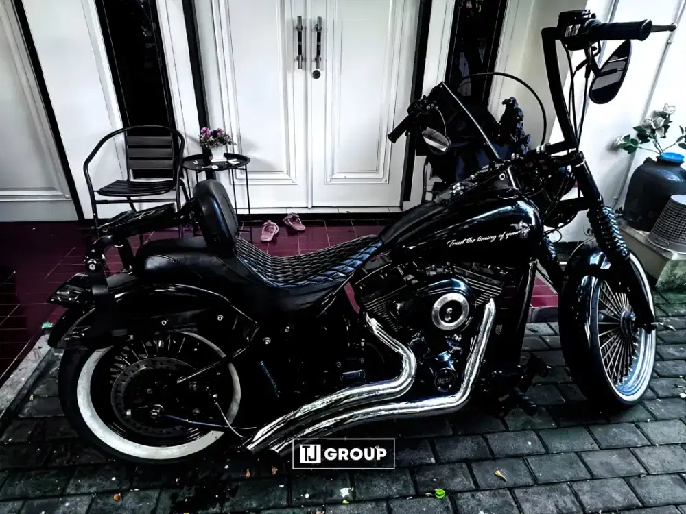 FOR SALE!! Harley Davidson Softail Rockstar C Custom Street Bob 2009