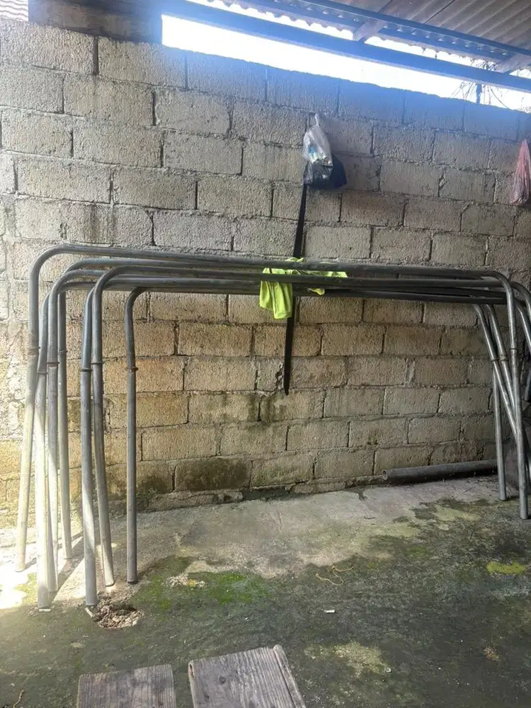 Tiang terpal bak kayu