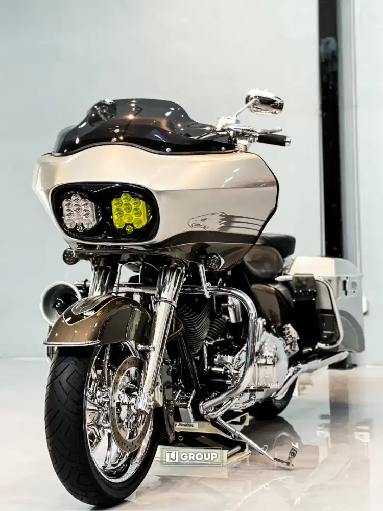 FOR SALE!! Harley Davidson Roadglide CVO 2009