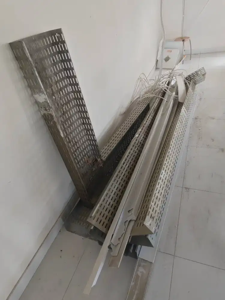 Tray Kabel Cable Tray U Galvanis Panjang 3 Meter Tebal