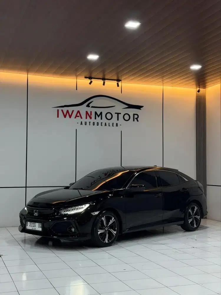 ISTIMEWA! Honda Civic Turbo 1.5 HB AT Tahun 2018