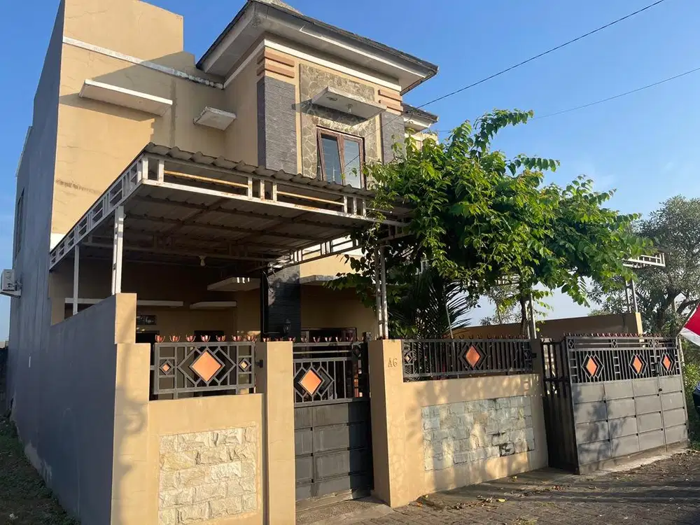 Disewakan rumah 2 lantai 4 kamar area asri mewah