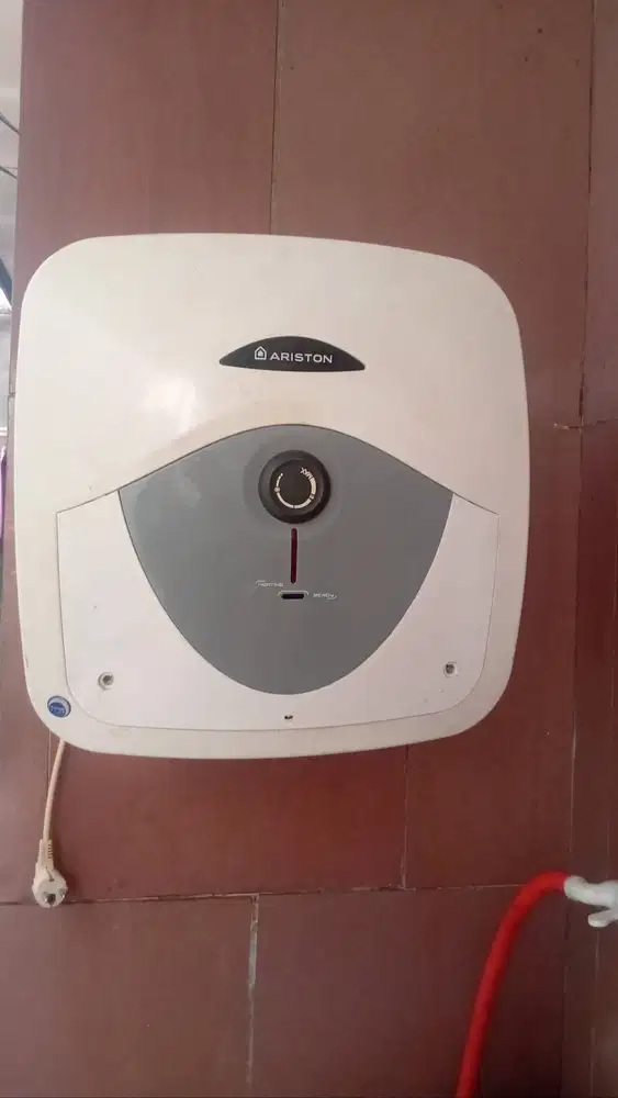Jual waterheater listrik Ariston 30liter