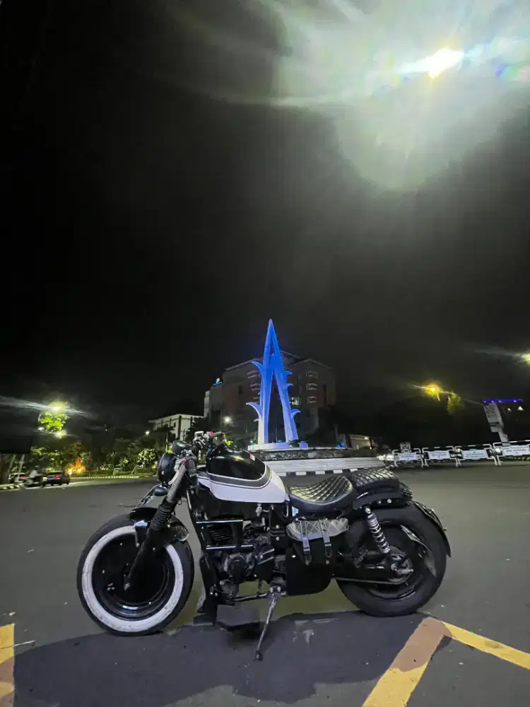 Di jual cepat motor custom