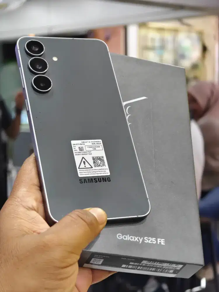 Samsung S25 Fe 8/256 like new