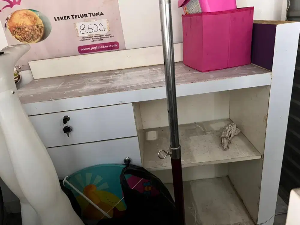 Booth bekas jualan leker