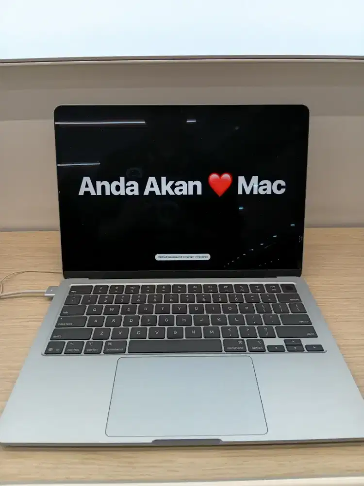 MacBook Air M4 bisa kredit cicilan ringan gratis 2x cicilan
