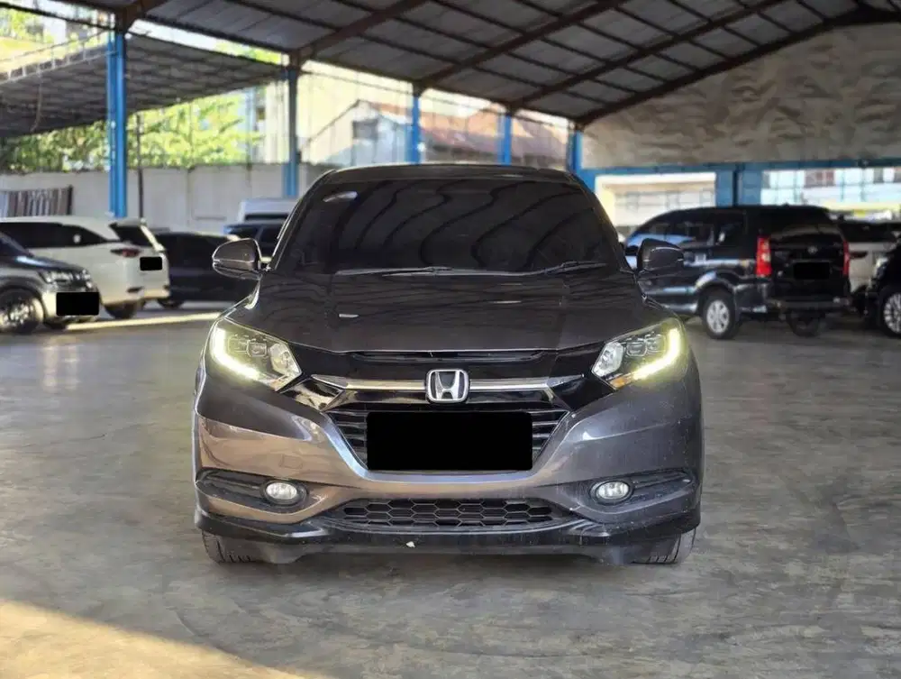 (TDP 34 JUTA) Honda HRV 1.8 Prestige CVT 2016