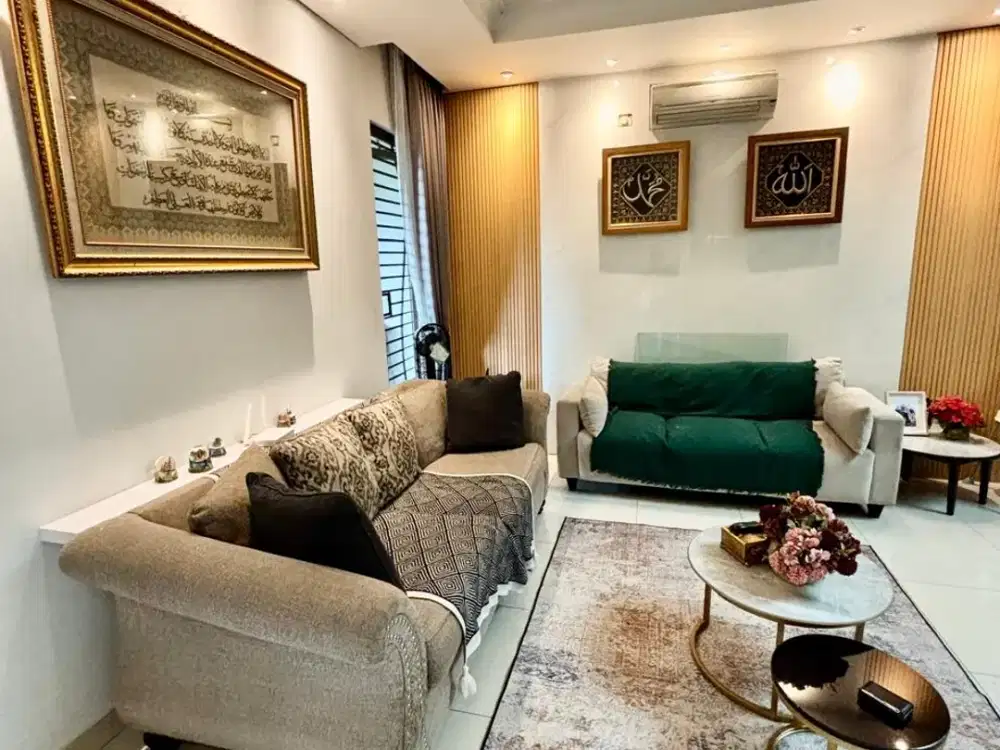 FULL FURNISHED! RUMAH SIAP HUNI BSD LOKASI PREMIUM!