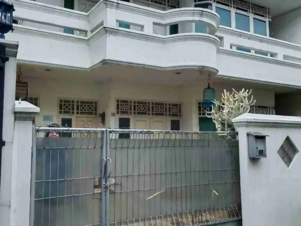 rumah 2 lantai siap huni di komplek AL duren sawit