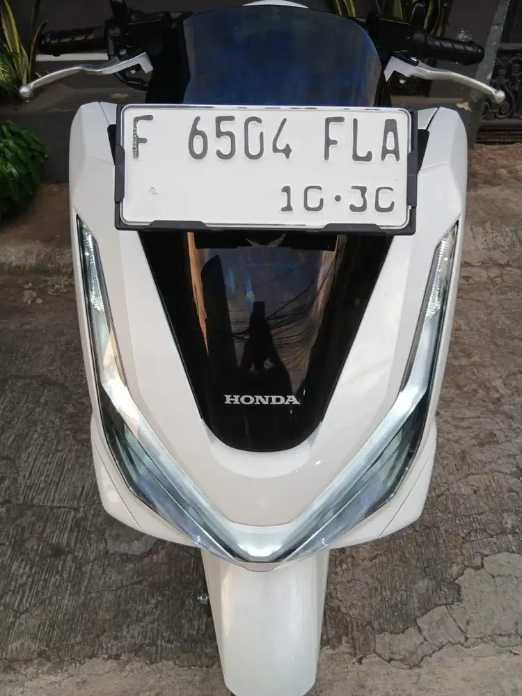 Pcx 160 putih2025