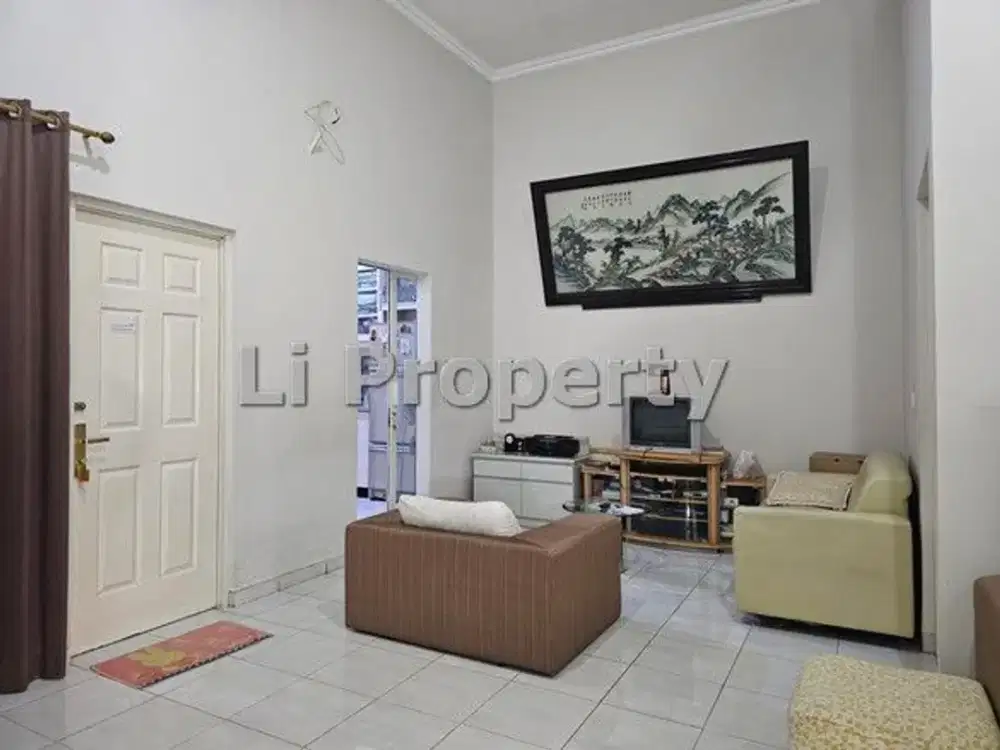 Graha Padma, dekat Bandara dan Sekolah Karangturi, Semarang