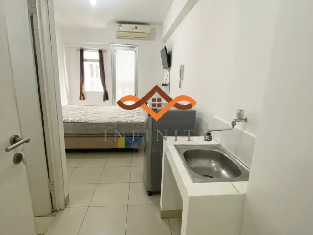 Apartemen Greenbay Pluit Tipe 2 BR Semi Furnished View ke Kolam
