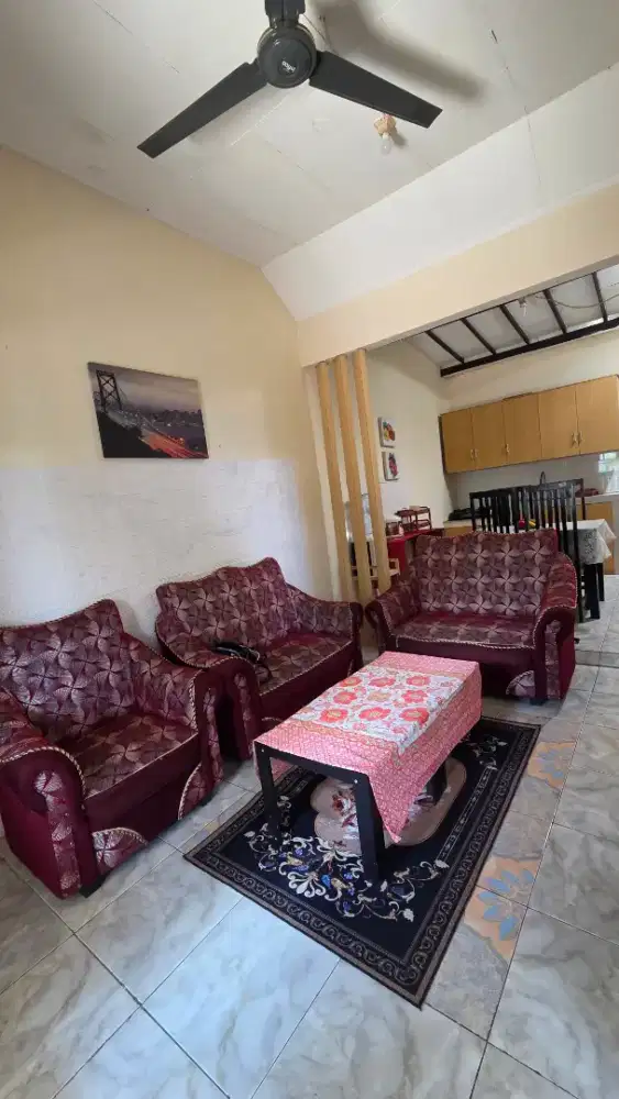 Rumah disewakan bulanan furnish