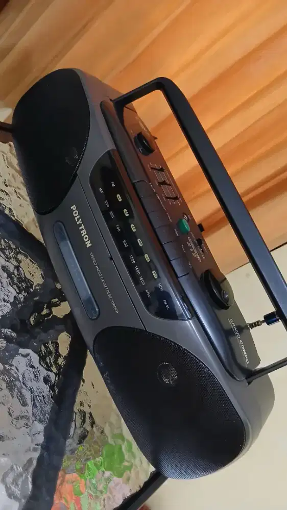 Radio Tape jadul Polytron