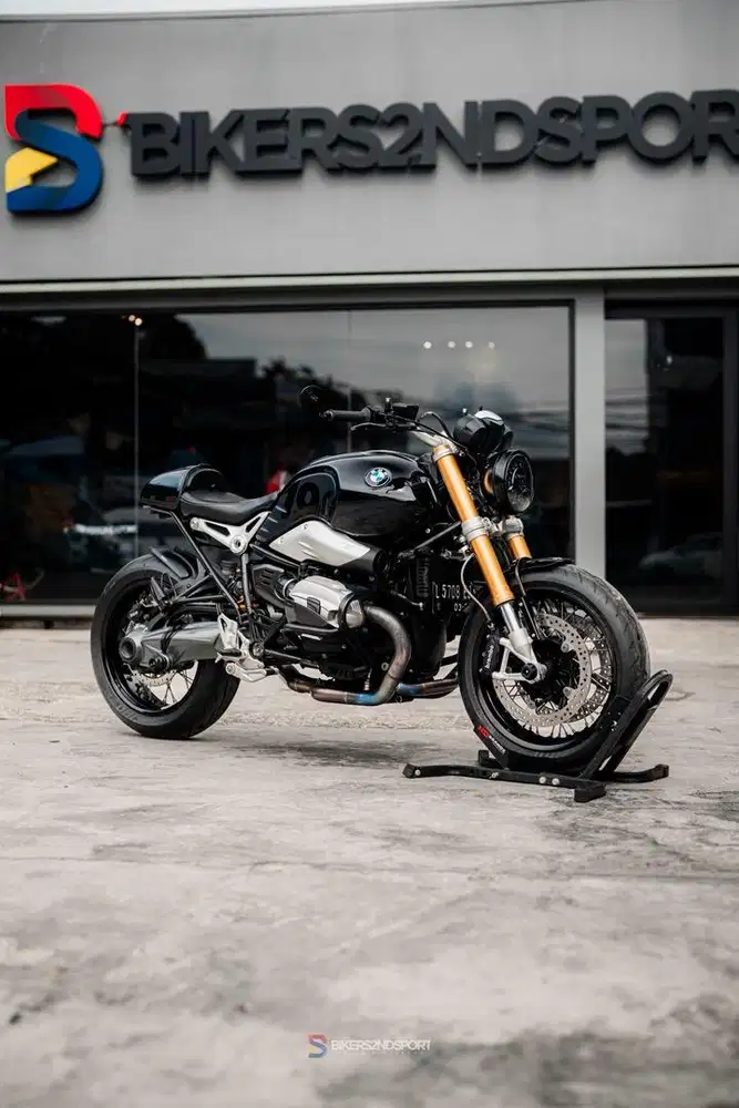 BMW R9T ROADSTER 2014