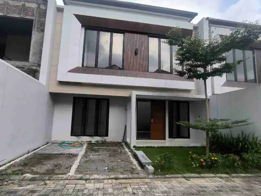 Rumah 2 Lantai Siap Huni di Condongcatur Sleman