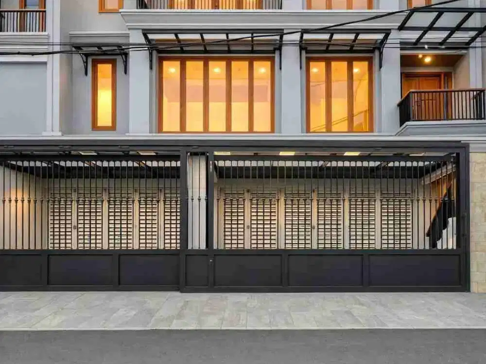 Brand New Home 200 meter ke ITC Fatmawati Jakarta Selatan