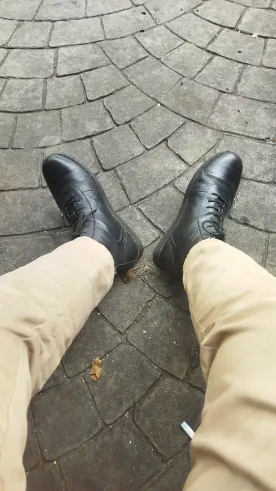 Cari pekerjaan sebagai sales + colector