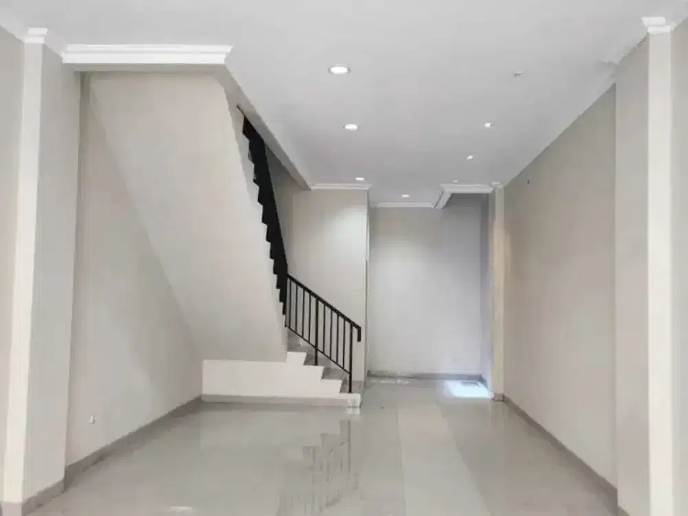 DISEWAKAN MURAH Ruko Green Lake City | 145Jt NEGO | UK 4.5x15