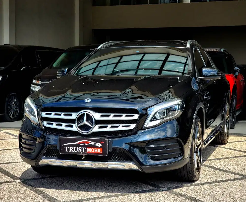 KM 30 RB ANTIK!! MERCEDES BENZ GLA 200 AMG LINE PANORAMIC 2019