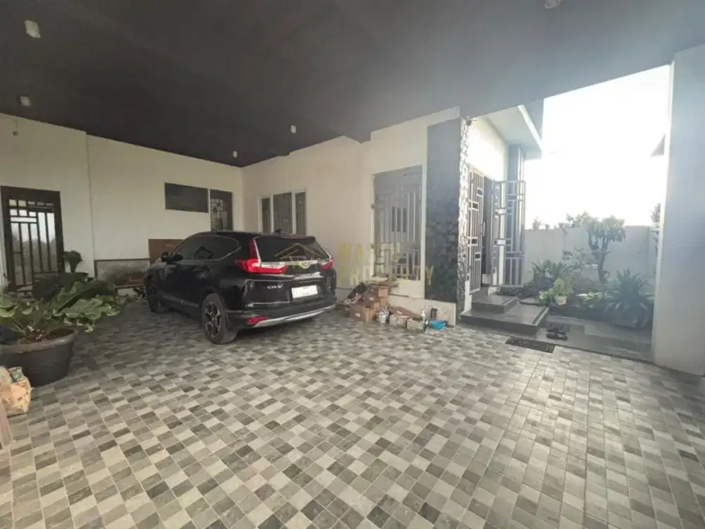 RUMAH MEWAH 2 LANTAI  CARPORT LUAS FULL FURNISHED AKSES STRATEGIS