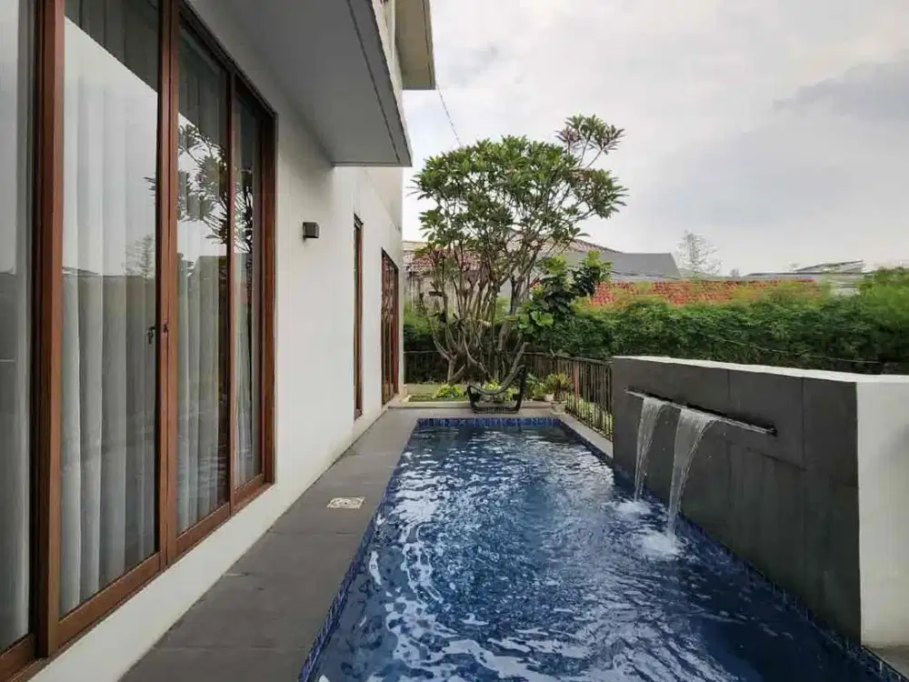 Jual Rumah Townhouse Ampera Jakarta Selatan, 3 Lantai, Ada Kolam Renang, Dekat Kemang & TB Simatupang
