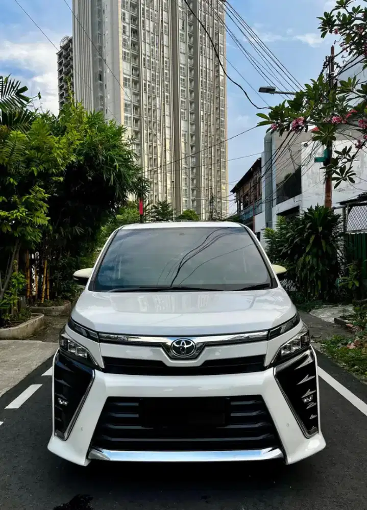 [Harga Cash] Toyota Voxy 2.0 AT Putih Termurahhh Istimewa