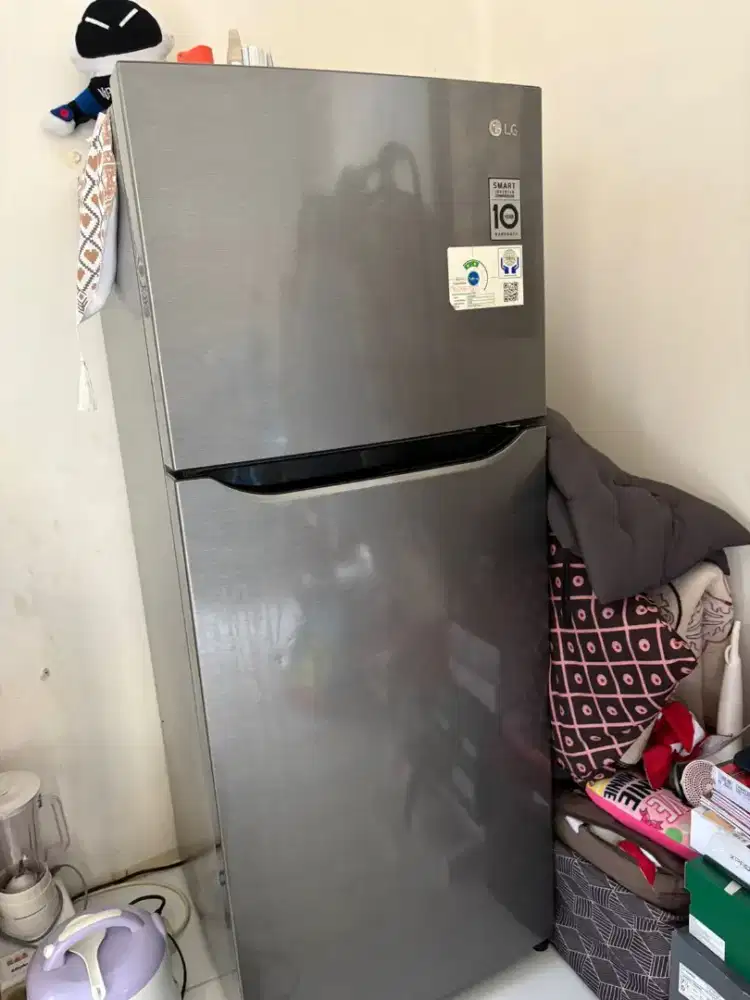 Merk LG kulkas 2 pintu