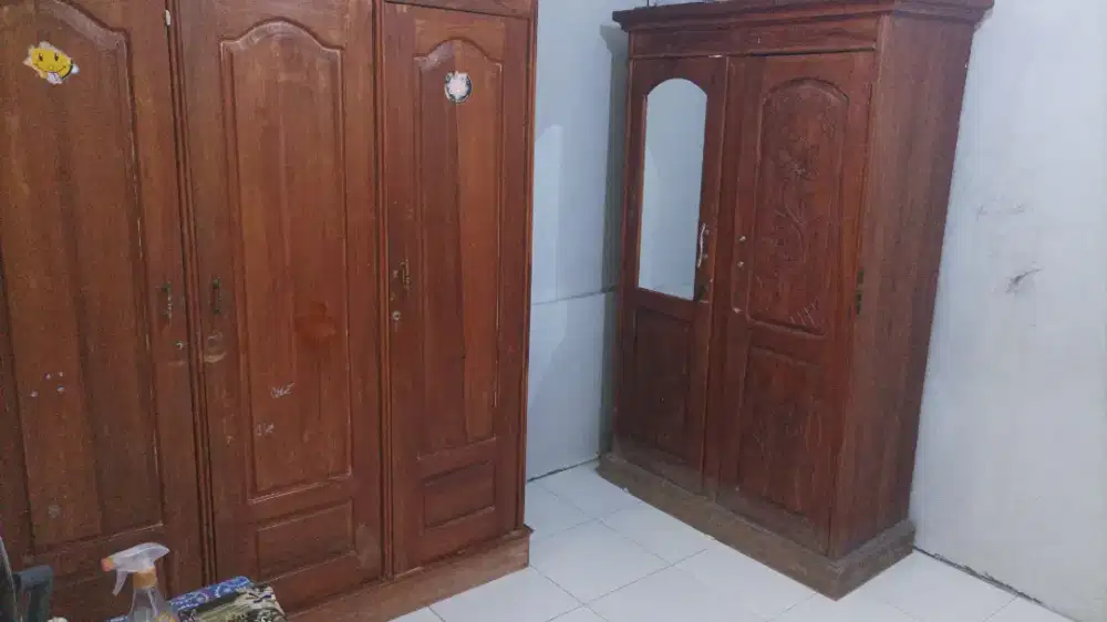 Lemari jati 2 pintu dan 3 pintu