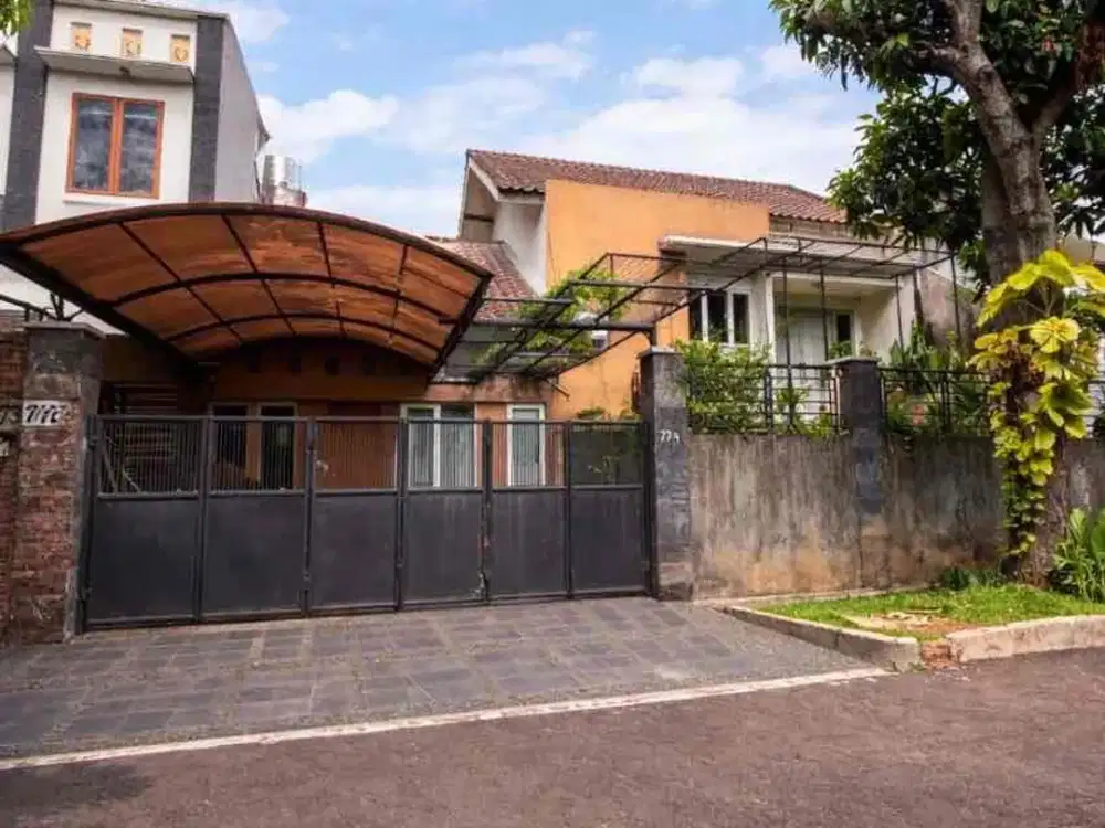 Rumah milik arsitek yang siap jadi hunian megah dan cantik banget!
