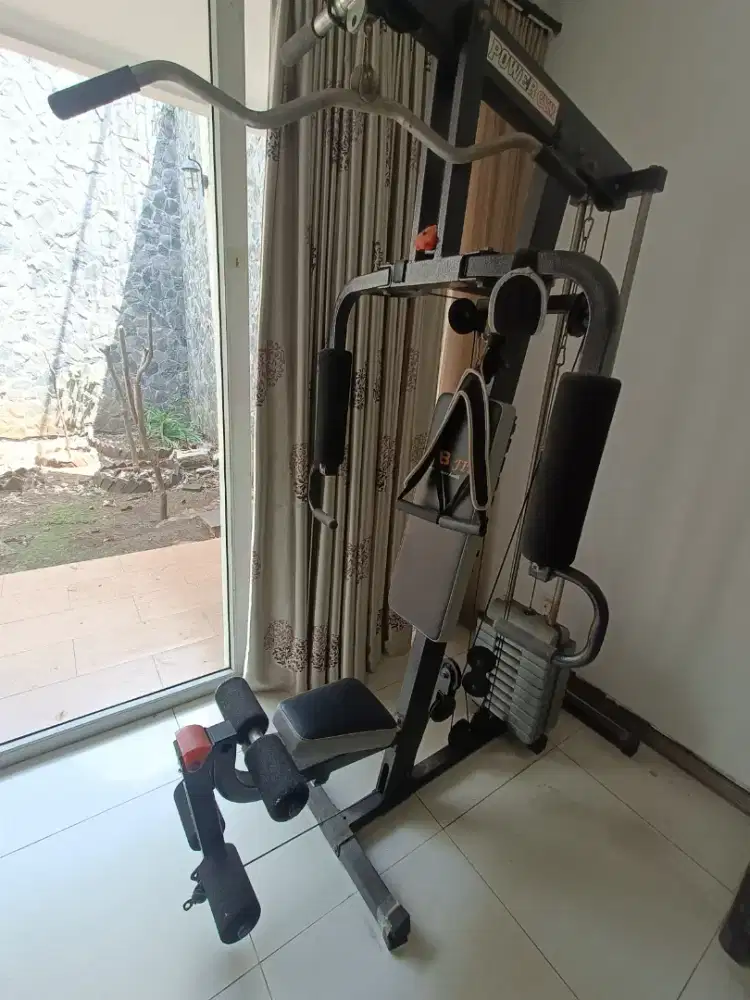 Dijual Home Gym Multifungsi kondisi bagus dan siap pakai.
