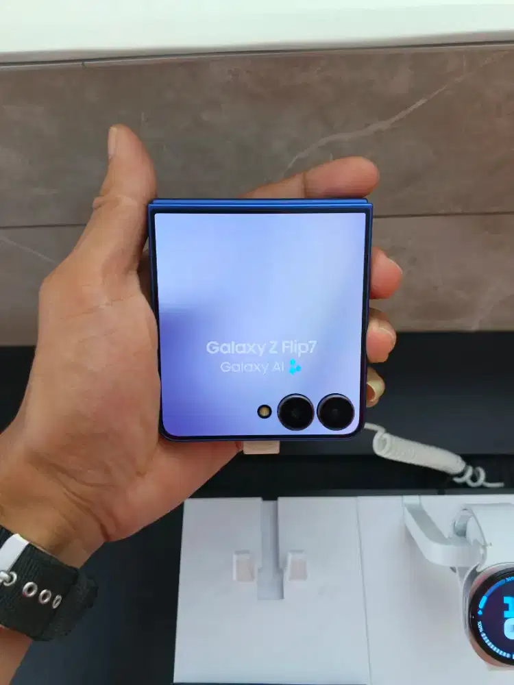 Samsung Galaxy Z Flip7 pakai cicilan homecredit promo bunga 0%