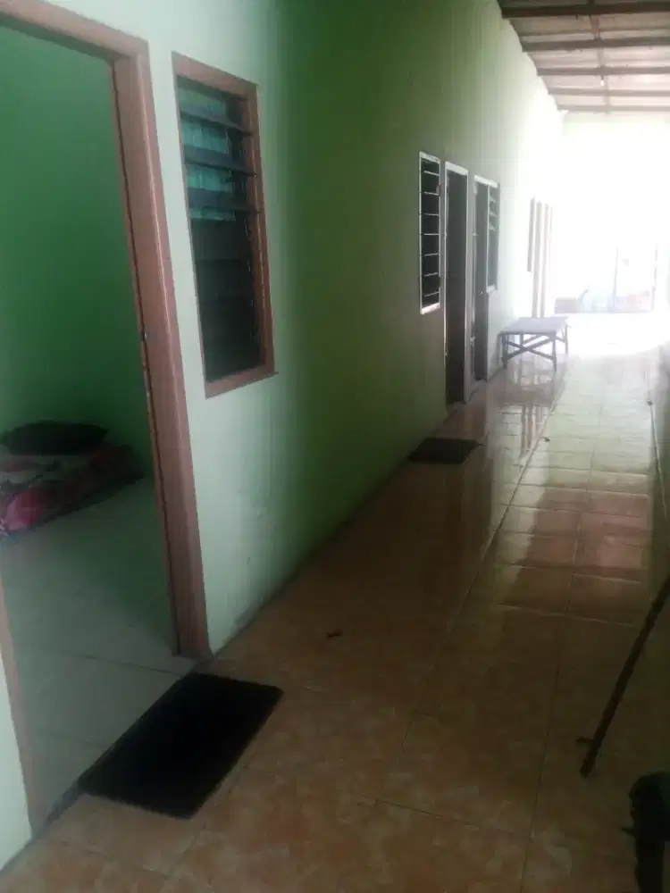 KOS PUTRA Jln Raya Gayaman Mojoanyar