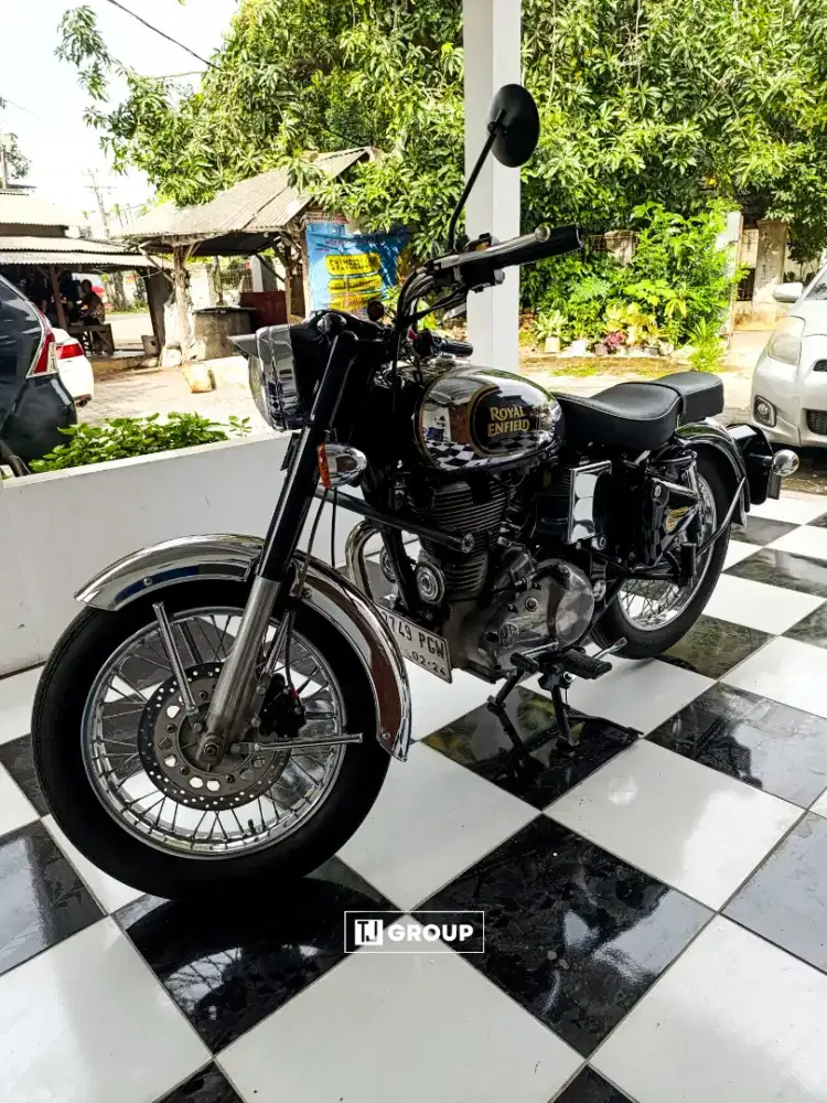 FOR SALE!! Royal Enfield Classic 500 Black Chrome 2018