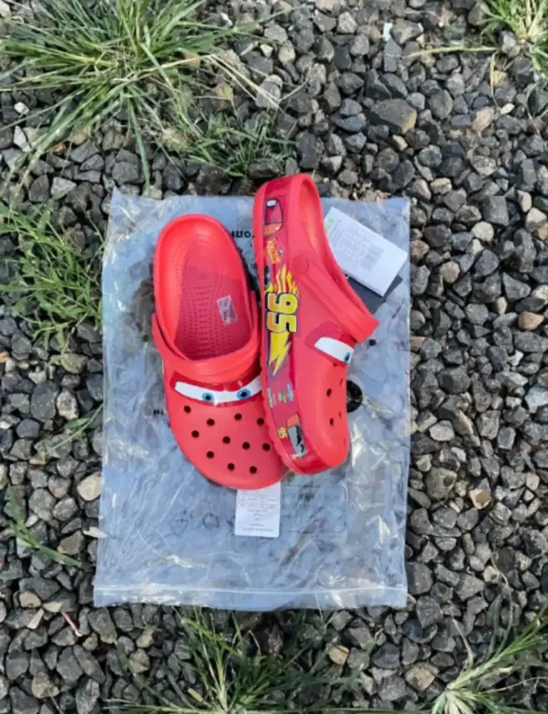 CROCS MCQUEEN SZ 39 BARU