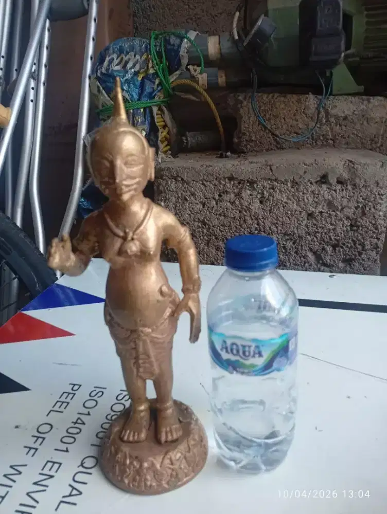 dijual patung kuningan