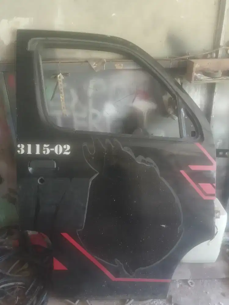 Pintu depan kanan grandmax copotan