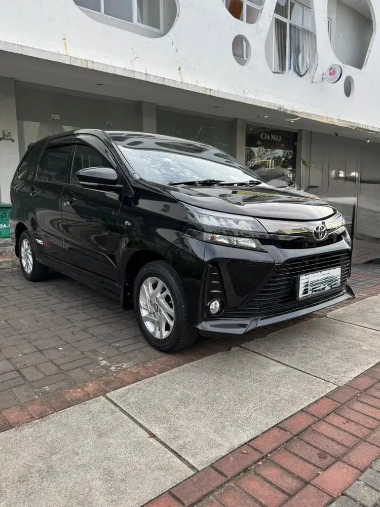 T. Avanza Veloz 1.3 MT 2020 KM 12 Rb ANTIK